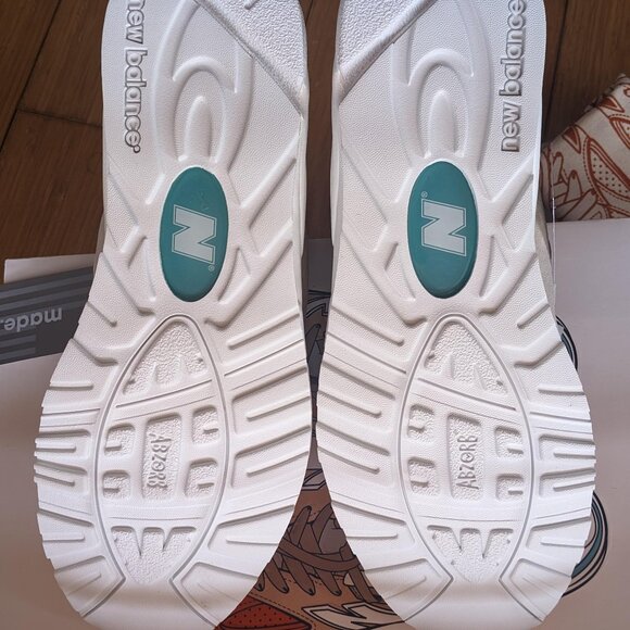 New Balance 990v2 Kith Cyclades M990KC2 NEW - Size 10 - Picture 6 of 6